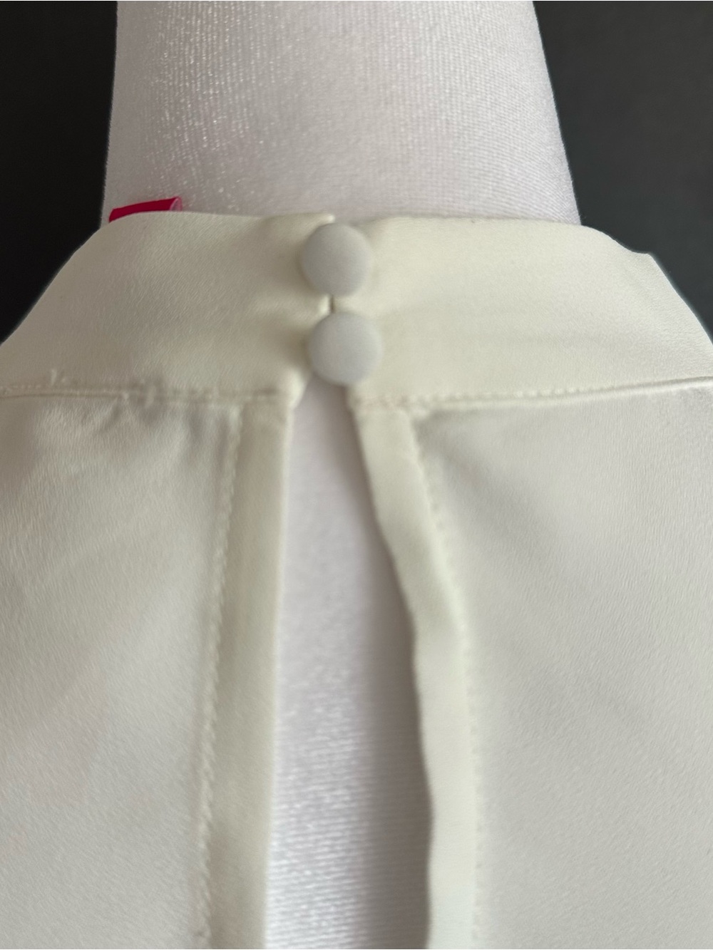 Vince Camuto Ivory Cowl Neck Sleeveless Blouse Size L NWT - Picture 4 of 8